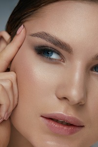 Brow-Lift – der neue Beauty-Trend